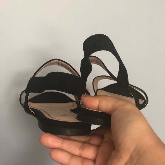 SOLD h& m- minimal black strapped sandals - Picture 4 of 8